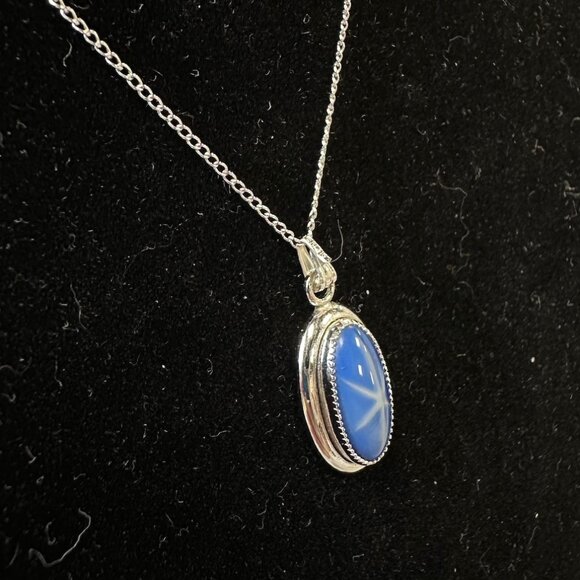 Vintage Faux Sapphire Star Pendant Sterling Silver Necklace - Picture 5 of 16